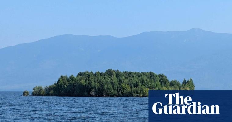 A mysterious 'island' appears and then disappears in Canada – video