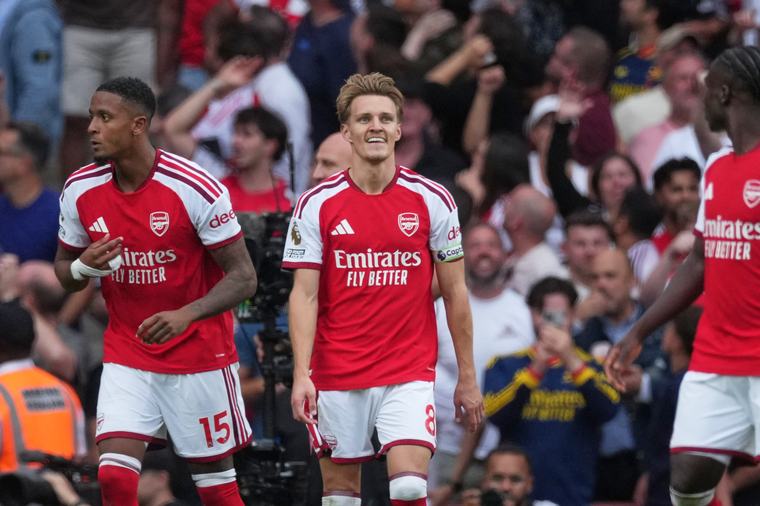 Arsenal rallies to best Chelsea, while Man United drops more points in the Premier League