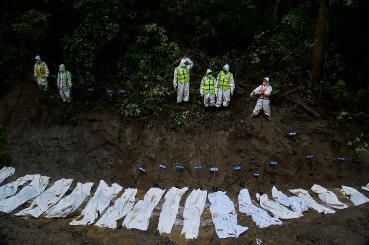 Symbolic funerals held in Nepal for those feared lost as some missing tourists make contact