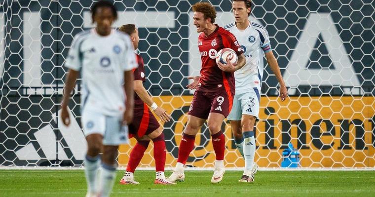 Sargent scores three times as Toronto FC rallies to tie Chicago Fire 4-4