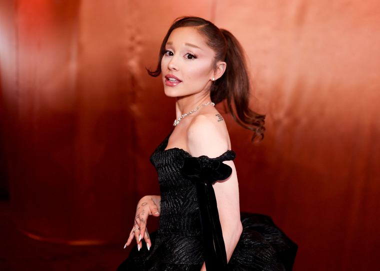 Ariana Grande bids fans tearful farewell in last concert before stepping back from public life