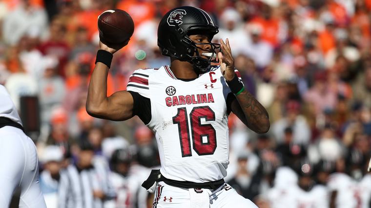 Sellers throws three TDs as South Carolina whips Kent State to begin season