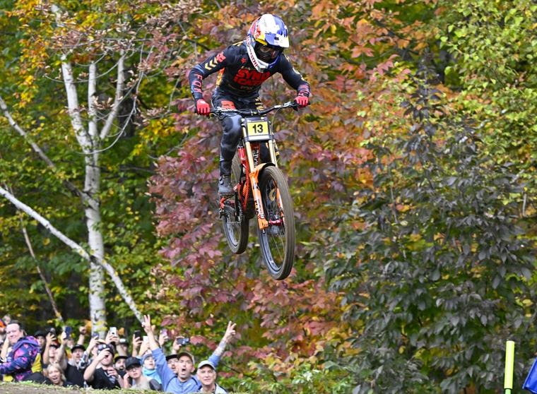 Canadian mountain biker Goldstone defends elite men's downhill world title