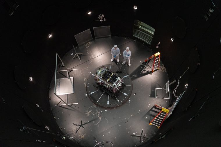 Rescue satellite gets close to NASA's doomed telescope, even if it can't save it