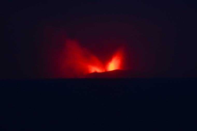 Anak Krakatau volcano eruption in Indonesia halts flights, schools, fishing