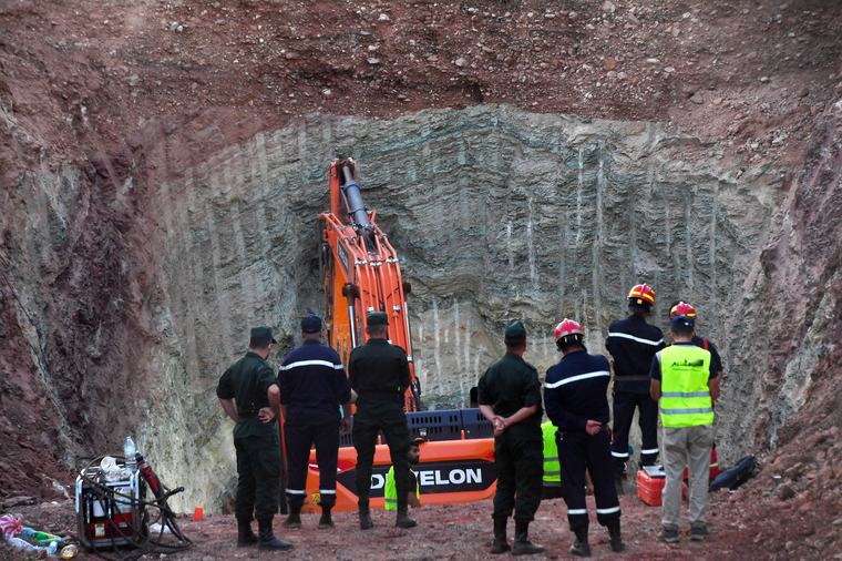 Algerian boy trapped in well for days found dead