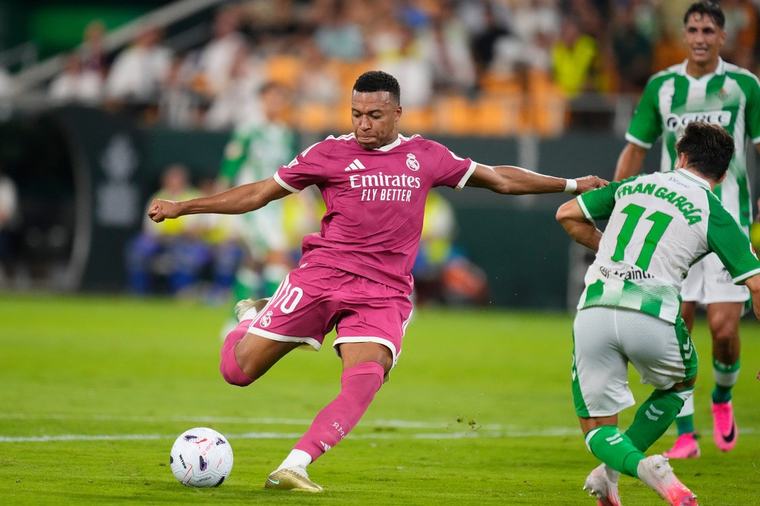 Mbappé eyeing first career Ballon d’Or: ‘It’s a good year for this’