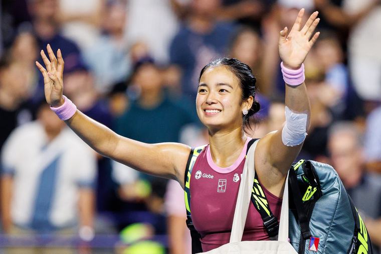 Alex Eala’s many fans descend on U.S. Open, bearing Filipino flags and lots of love