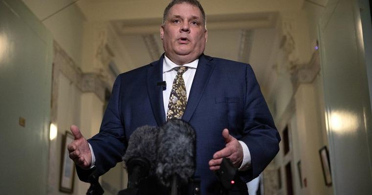 Timeline of turmoil for B.C. Conservatives, with nine defections in three weeks