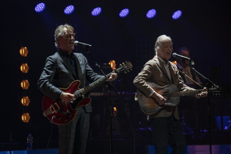 Blue Rodeo's Greg Keelor says 'Lake Ontario' lyric now an anti-Trump rallying cry