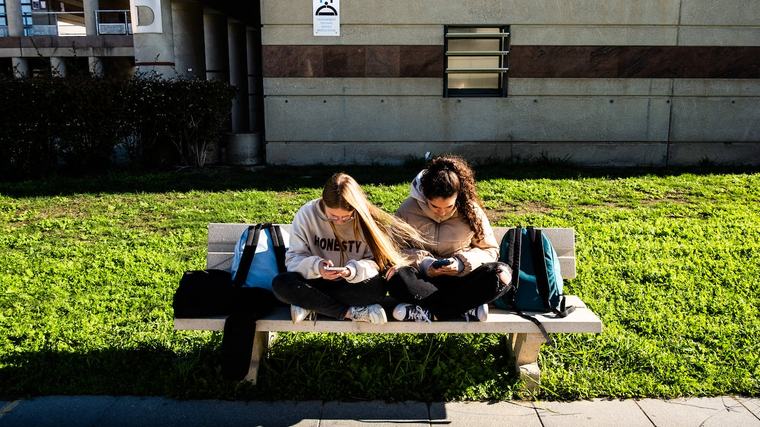 How to help your teen with post-summer social media withdrawal