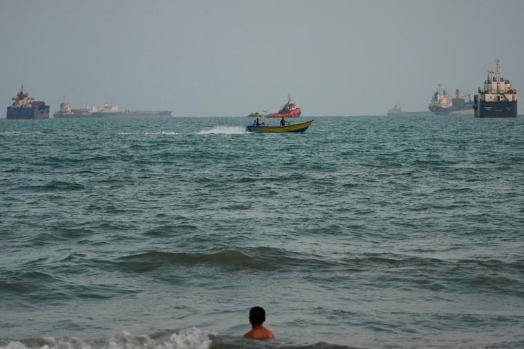 U.S. military strikes Iranian oil tankers after Navy warships were targeted with missiles