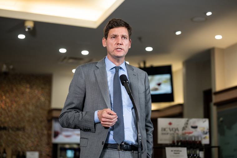 Eby urges Carney to consider non-tariff measures, including a rethink of U.S. fighter jets deal