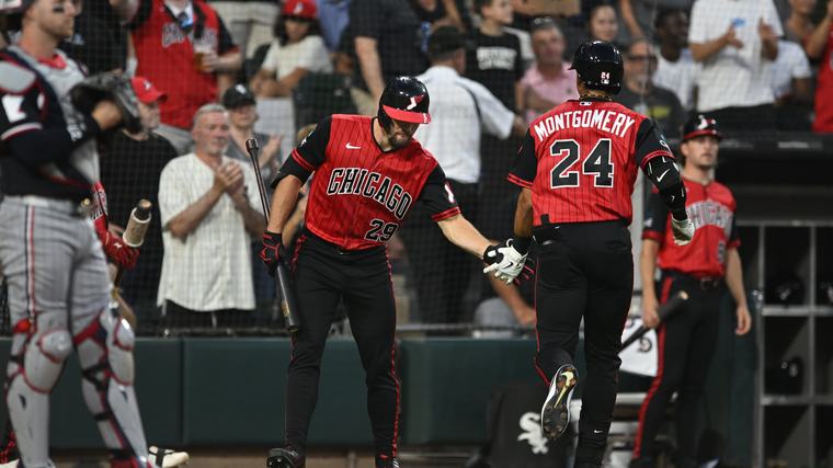 Montgomery hits two-run homer as White Sox knock off Twins