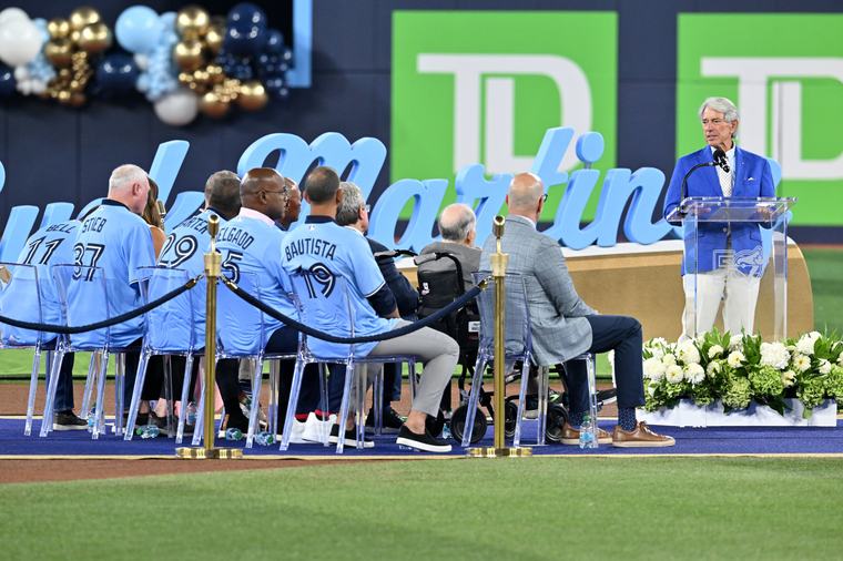 Buck Martinez takes his place in new Blue Jay’s Hall of Excellence