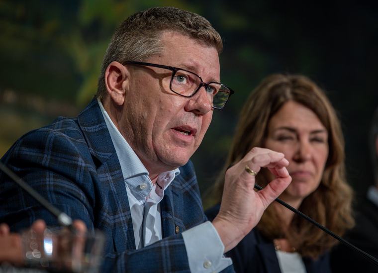 ‘Danielle Smith and Scott Moe want the benefit of the sacrifices other Canadians are making in this war, but refuse to put two of our most strategic weapons on the frontline.’ Letters to the editor for Sept. 1