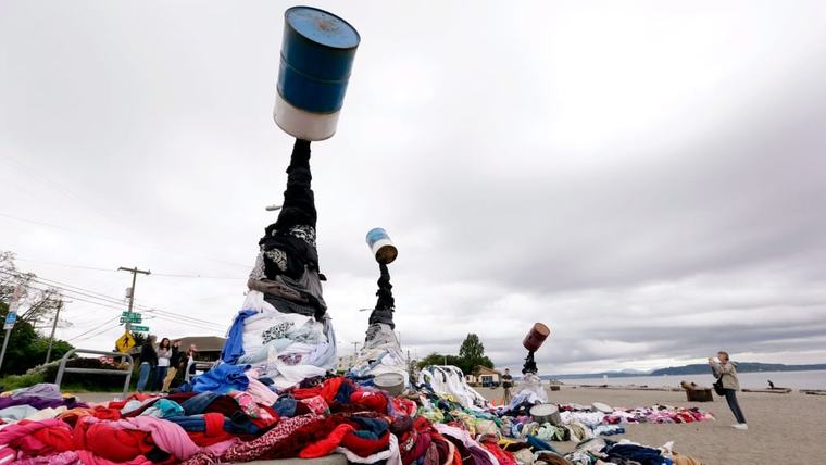 France takes aim at ultra-fast fashion with new levy