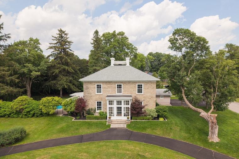 Home of the Week: A Brockville manor steeped in history