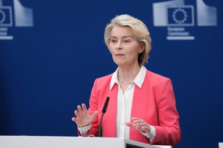 ‘We are family’: EU chief in Greenland to boost Arctic ties