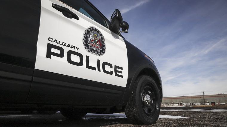 Motorcycle crash closes road in northwest Calgary: police