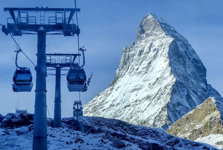Athletics Canada says missing mountaineer was climbing near Switzerland-Italy border